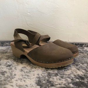 Lotta from Stockholm Low Wood Clog Heel 8.5